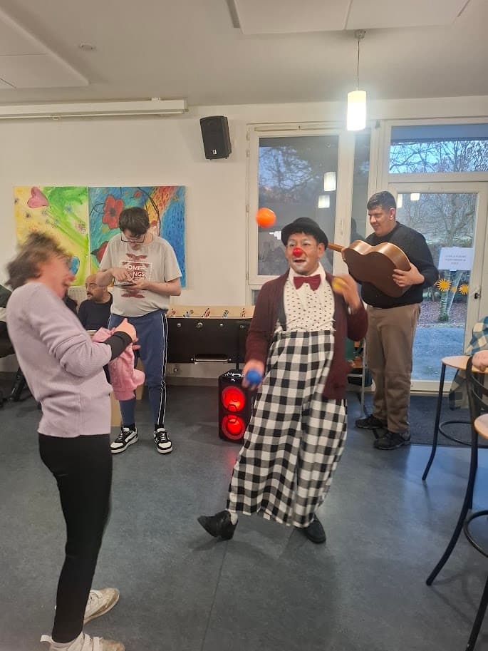 Clown Relationnel en Institution - Image 1